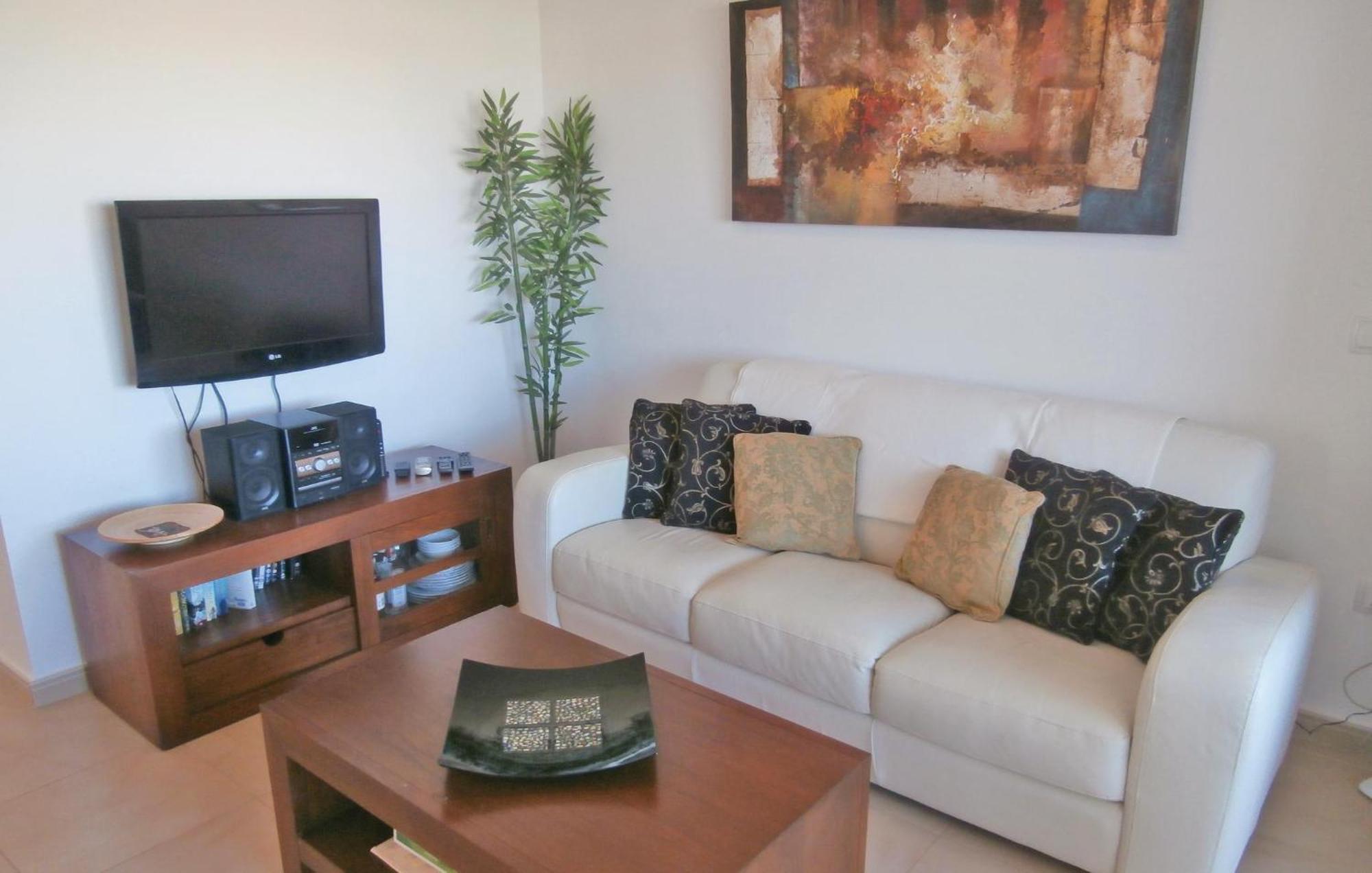 2 Bedroom Beautiful Apartment In Sucina Εξωτερικό φωτογραφία